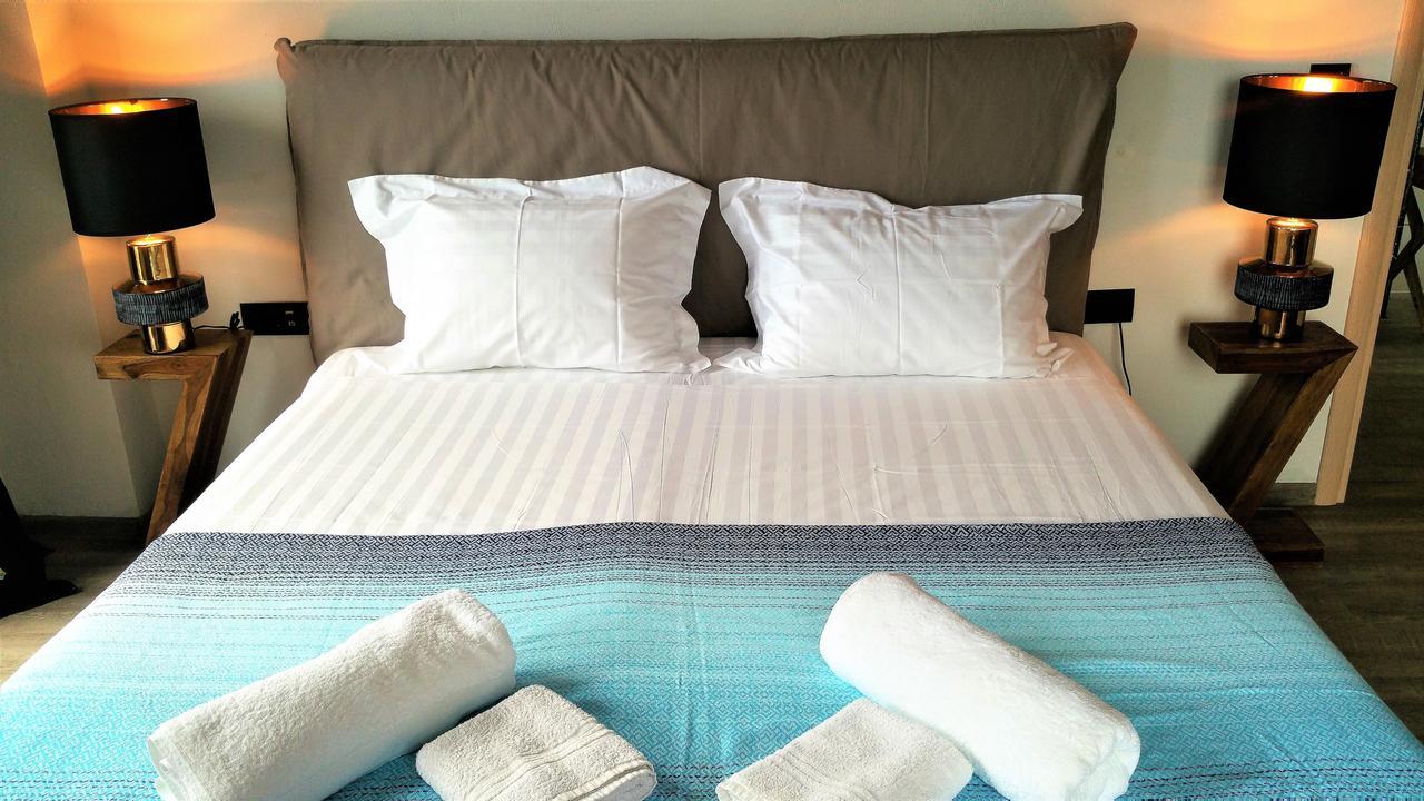 Hotel The Z Point Parga Esterno foto